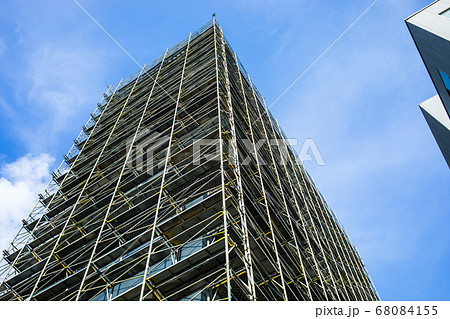ビルの足場 68084155