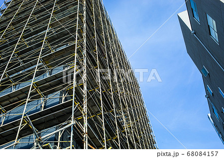 ビルの足場 68084157