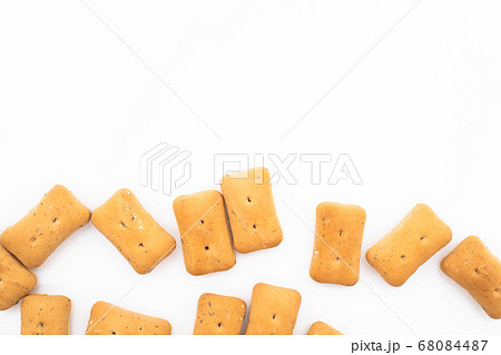 乾パン　白背景 68084487