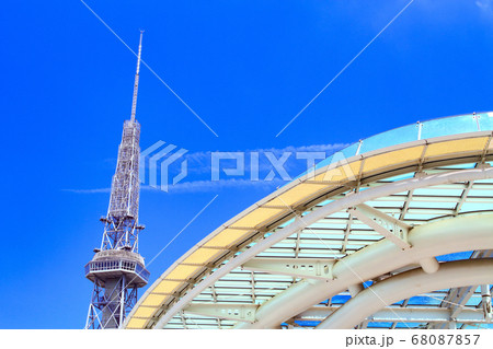 名古屋市、水の宇宙船とテレビ塔の風景 名古屋市、水の宇宙船とテレビ塔の風景 68087857