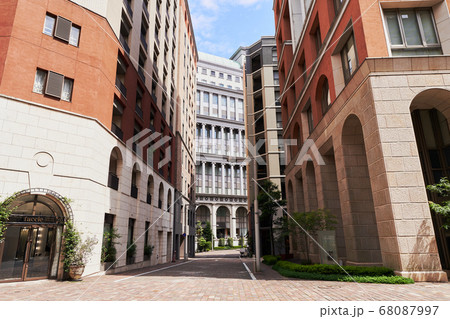 汐留のイタリア街の風景 68087997