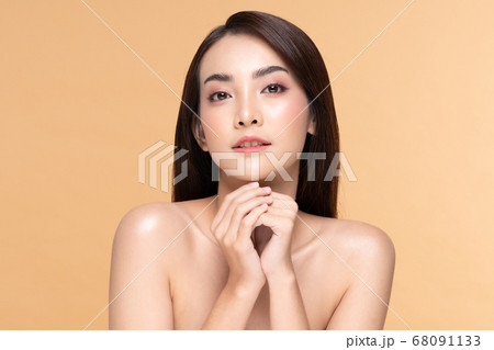 Beautiful Attractive Asian Woman smile and - Stock Photo [96198718] -  PIXTA