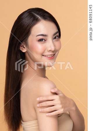 Beautiful Attractive Asian Woman smile and - Stock Photo [96198718] -  PIXTA