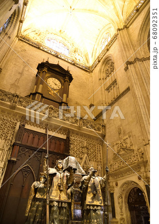 セビリア大聖堂、コロンブスの棺 68092351
