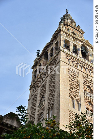 ヒラルダの塔、セビリア大聖堂 68092486