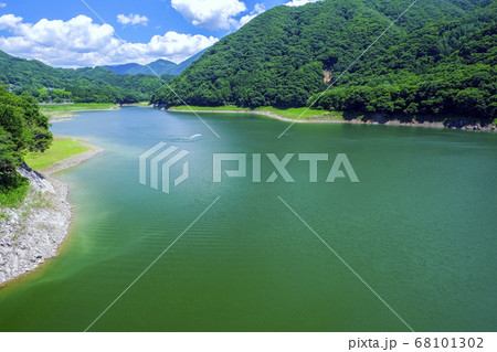 初夏の薗原湖 68101302