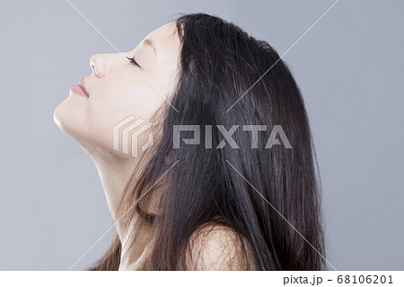 女性像横顔 42,330 白人 横顔 女性 Stock Photos, High-Res Pictures, and