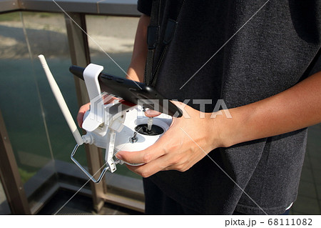 ドローン操縦イメージ2 68111082