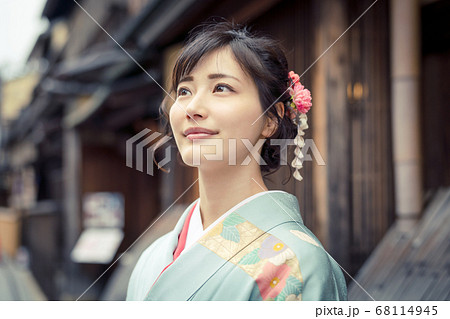 着物の女性　京都観光　祇園 68114945