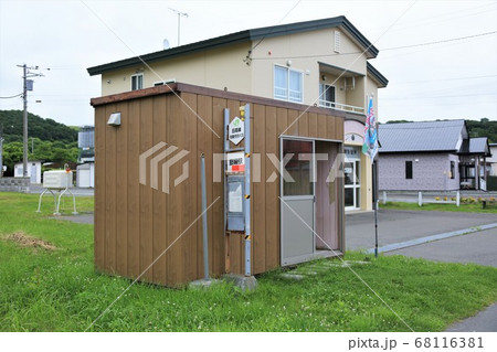 節婦駅バス停・日高線列車代行バス(北海道新冠町) 節婦駅バス停・日高線列車代行バス(北海道新冠町) 68116381