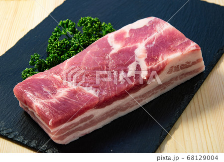 豚肉バラかたまり 68129004