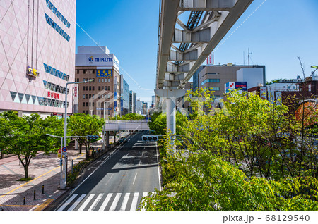 夏の青空と小倉駅周辺のビル街（福岡県北九州市） 68129540