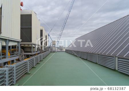 Chiller tower or cooling tower on rooftop of a Chiller tower or cooling tower on rooftop of a 68132387