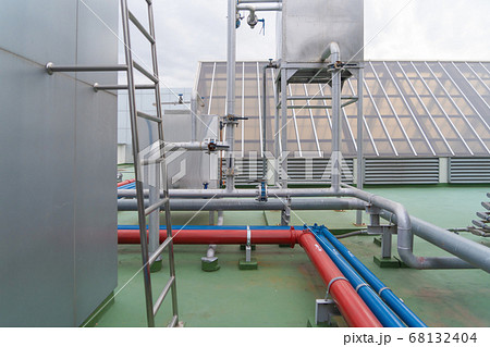 Chiller tower or cooling tower on rooftop of a Chiller tower or cooling tower on rooftop of a 68132404