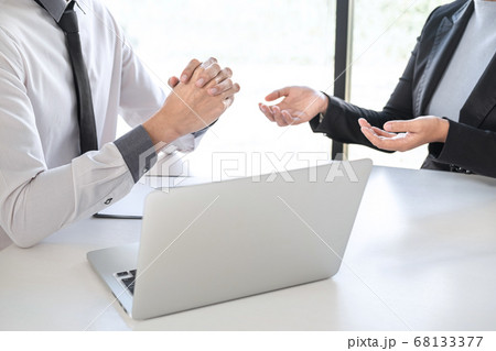 Employer arriving for a job interview, 68133377