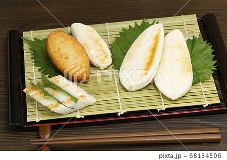笹かまぼこ_仙台名産の郷土料理 68134506