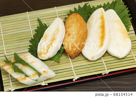 笹かまぼこ_仙台名産の郷土料理 68134514