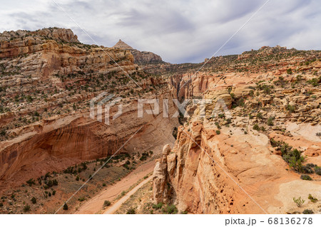 Beautiful landscape along the Cassidy Arch Trail Beautiful landscape along the Cassidy Arch Trail 68136278