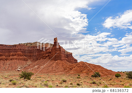 Beautiful landscape along the Chimney Rock Trail 68136372