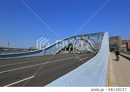 東京 隅田川に架かる永代橋 東京 隅田川に架かる永代橋 68138237