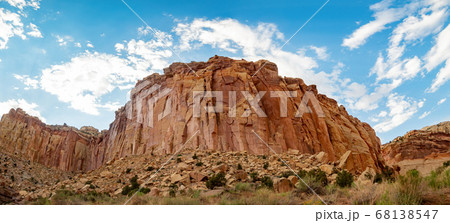 Beautiful landsacpe along the Capitol Gorge Road 68138547