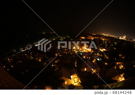Night View of Hua Hin Beach in Thailand Night View of Hua Hin Beach in Thailand 68144248