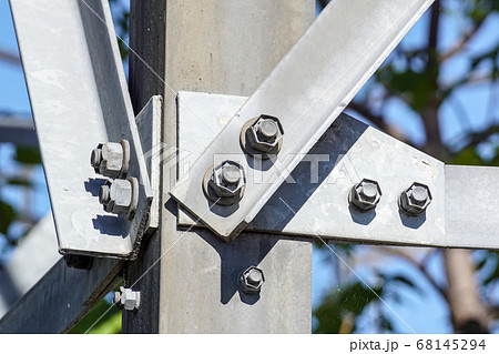 Structural steel framework on new industrial unit 68145294