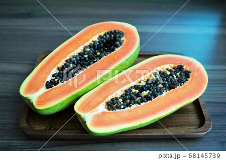 南国の果物 タイのパパイヤ パパイア Papaya In Thailand の写真素材