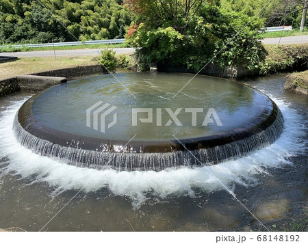 通潤橋へ水を送る円形分水 熊本 通潤橋へ水を送る円形分水 熊本 68148192