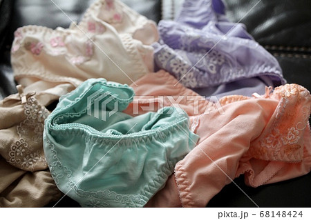 女性用下着　色々なカラーの新品ショーツ 68148424