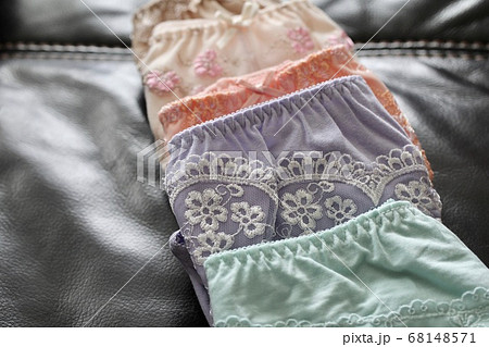 女性用下着　いろんな色の新品ショーツ 68148571