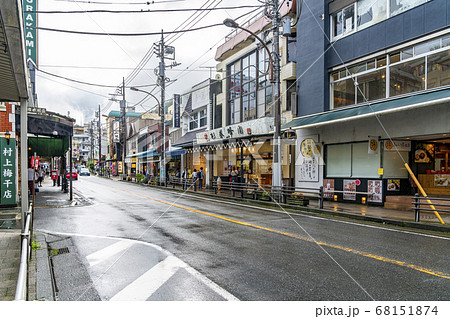 神奈川県 箱根湯本駅周辺の街並みの写真素材
