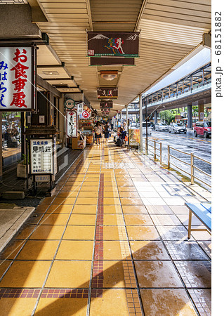 神奈川県 箱根湯本駅周辺の繁華街の写真素材