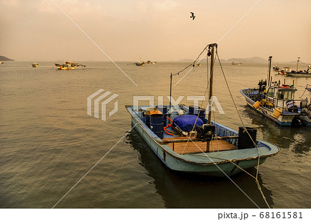 黄海 夕暮れ 船舶 68161581