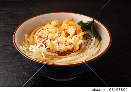 かき揚げ讃岐うどん 68163362