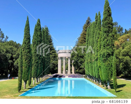 晴れた日のカリフォルニアにあるウォーターフロント 68166139