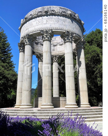 晴れた日tのカリフォルニアにある建造物 68166140