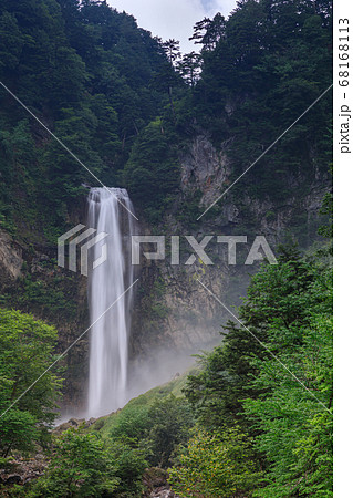 岐阜・飛騨・夏の平湯大滝 68168113