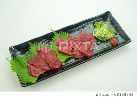 鯨の刺身 鯨の刺身 68168742