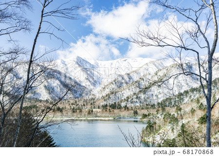 初冬のオコタンぺ湖　千歳市 68170868