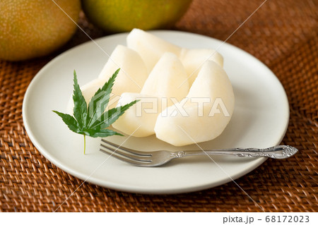 切り分けた梨（茨城県産幸水） 68172023