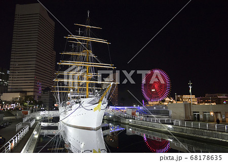 日本丸と横浜みなとみらいの夜景 68178635