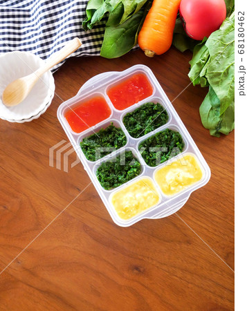 生後7ヶ月頃の赤ちゃんの野菜の離乳食 生後7ヶ月頃の赤ちゃんの野菜の離乳食 68180462