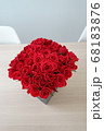 赤いバラ 68183876