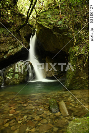 百間山渓谷　榧の滝 68186427