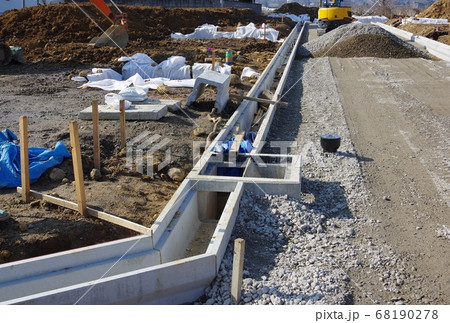 宅地造成の側溝工事 宅地開発側溝工事 宅地造成の側溝工事 宅地開発側溝工事 68190278