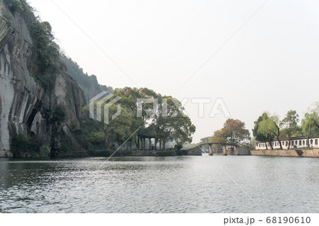 中国　東湖の景色 68190610