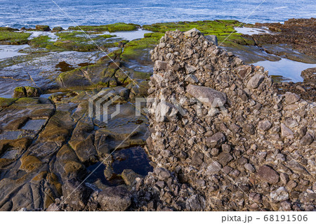 （静岡県）伊豆半島ジオパークの恵比須島　千畳敷・水底土石流 68191506
