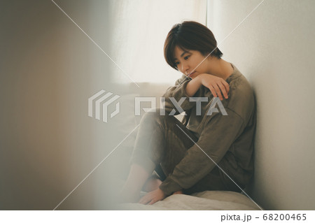 女性ニートの写真素材
