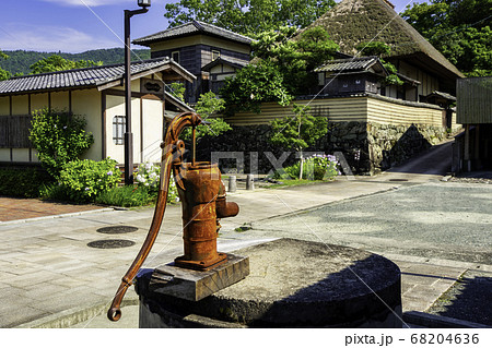 大洲城下町　古井戸と臥龍山荘　愛媛県大洲市 68204636